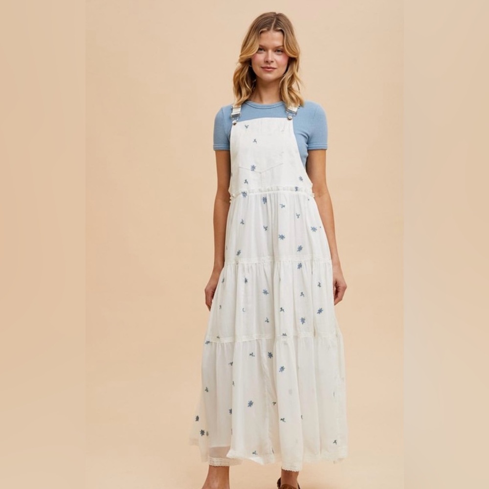 New In Loom Embroidered Skirtall